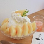 NOA COFFEE - 【2025.08】台湾かき氷・生桃ミルク(税込1,300円)