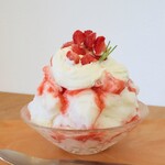 NOA COFFEE - 【2025.08】台湾かき氷・苺のショートケーキ(レギュラーサイズ・税込1,050円)