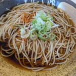 ゆで太郎 - そばにネギ投入