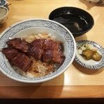 吉田屋 美濃錦 - うなぎ半分半丼