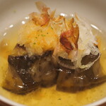 割烹さいお - 赤卸し、洗い葱、削り節、振り柚子も