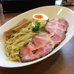 あいつのラーメン かたぐるま - うるとらつけ麵の麺とトッピング