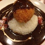 オカノカリー - キャベツたっぷりメンチカレー