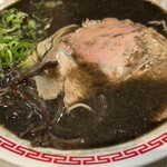 豚骨ラーメン 大竜 - 具材アップ