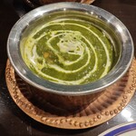 アジアンレストランコピラ 晴丘店 - ほうれん草チキンカレー