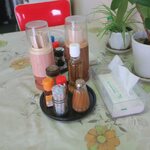 三重食堂 - 卓上です