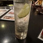 ビストロ キャトルズ - ジントニック