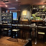 ビストロ キャトルズ - 店内雰囲気