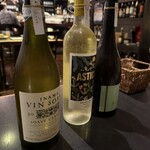 ビストロ キャトルズ - 3本から左の1本をチョイス