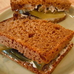 この日のピクルスは　インゲンとキュウリ♪有機野菜です♪全粒粉１００です♪