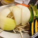 ジンギスカン佐藤 - 野菜もたっぷり(o^^o)