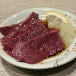 和風もつ料理 あらた - 心のたたき。レバーとか得意じゃないんだけどね。ここのは全部死ぬほど美味い。本当に来て良かった