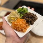 焼肉乃 富士吉 - ナムル盛り合わせ