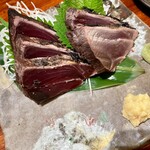 牡蠣と日本酒 四喜 - カツオ藁焼き 1,300円