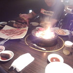 むてきの寅蔵 - 肉を焼いています③(2014.09.06)