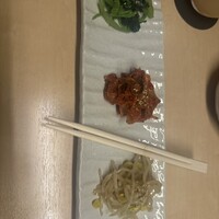 焼肉ぽんが 恵比寿店 - 自家製キムチナムル盛り