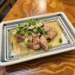 餃子のネオ大衆酒場 ニューカムラ - 白レバ刺し