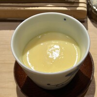 鮓 村瀬 - 梅肉の茶碗蒸し：柔らかく仕上げられている。梅肉の味がアクセント。