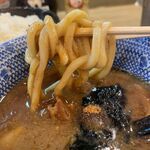 つけ麺 大輝 - 特濃つけ麺。つけ汁が麺によく絡みつく