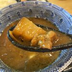 つけ麺 大輝 - 小さくカットされたチャーシューは超柔らかでいいご飯のおかず