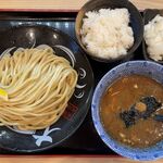 つけ麺 大輝 - 特濃つけ麺(並)1100円+ライス200円=1300円 と無料の玉ネギ