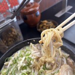 無鉄砲しゃばとん - しっかりした麺で、麺の味も感じます