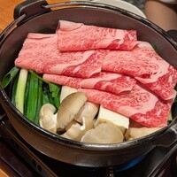 すき焼きと牛まぶし ももしき - 美しい霜降り！