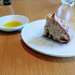 メゾン ケイ - 『バケットとオリーブオイル』