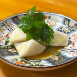 三つ葉と山芋ナムル