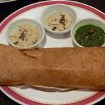 カーン・ケバブ・ビリヤニ - ドーサ（チャトニは、カシュー、ピーナッツ、ミント）