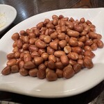 餃子酒場 豊葉 - 揚げピーナッツ