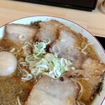 Raamen Futaba - 竟然有6片叉燒！還有1顆味玉，真是太開心了！