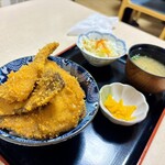 キッチン よろこんで - ブリかつ丼