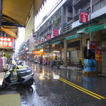 金得春捲 - 水仙宮市場は急な土砂降り・・・残念！