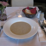 Gruuthuse Hof - 本日のスープとパン。