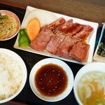 炭火焼肉 龍馬 - 