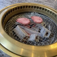 川崎名物 炭火焼肉 食道園 - 