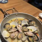esencia - 千葉　地ハマグリと大アサリのシェリー蒸し