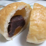 ひがしなか町ベーカリー - あんずあんぱん