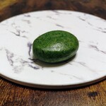 312506538 - 『草餅あんいり（175円税込）』