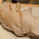 すしやのたい悟 - 本みる貝