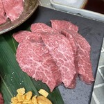 但馬牛とぼく 焼肉処 坐 - 