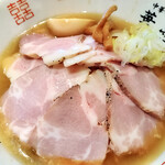 華壱 - 冷やし白たまり＋チャーシュー