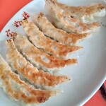 宝明楼 - 餃子7個 450円(税込) 細身でシュッとしてる｡