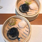 中華菜房 成の木 - 飲茶3種盛り
海老蒸し餃子･カレー焼売･トリュフ小籠包