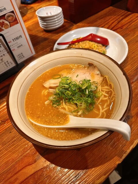 Ramen Kumagoro Shin Osaka 1 Go Ten photo 3