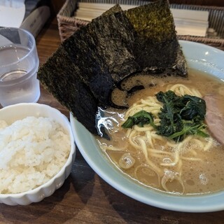 横浜家系 せいせき家_0