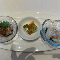 四川豆花飯荘 東京店 - 海の幸、山の恵みの三種前菜