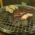 とん吉　食左衛門 - 焼いてます