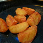 ラ・ボンヌターブル - スモークしたキタアカリのフライドポテト